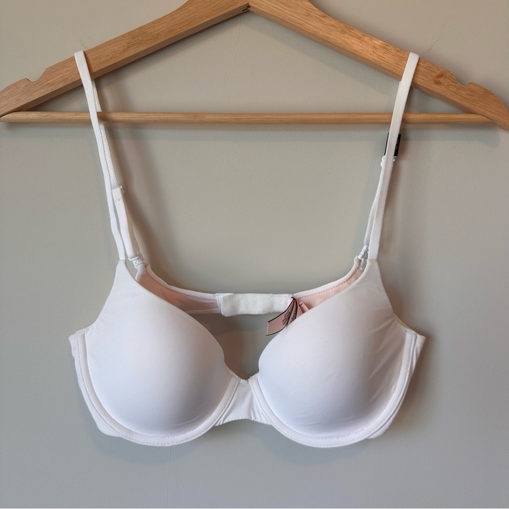 🆕Victoria’s Secret | White Tshirt Demi Bra